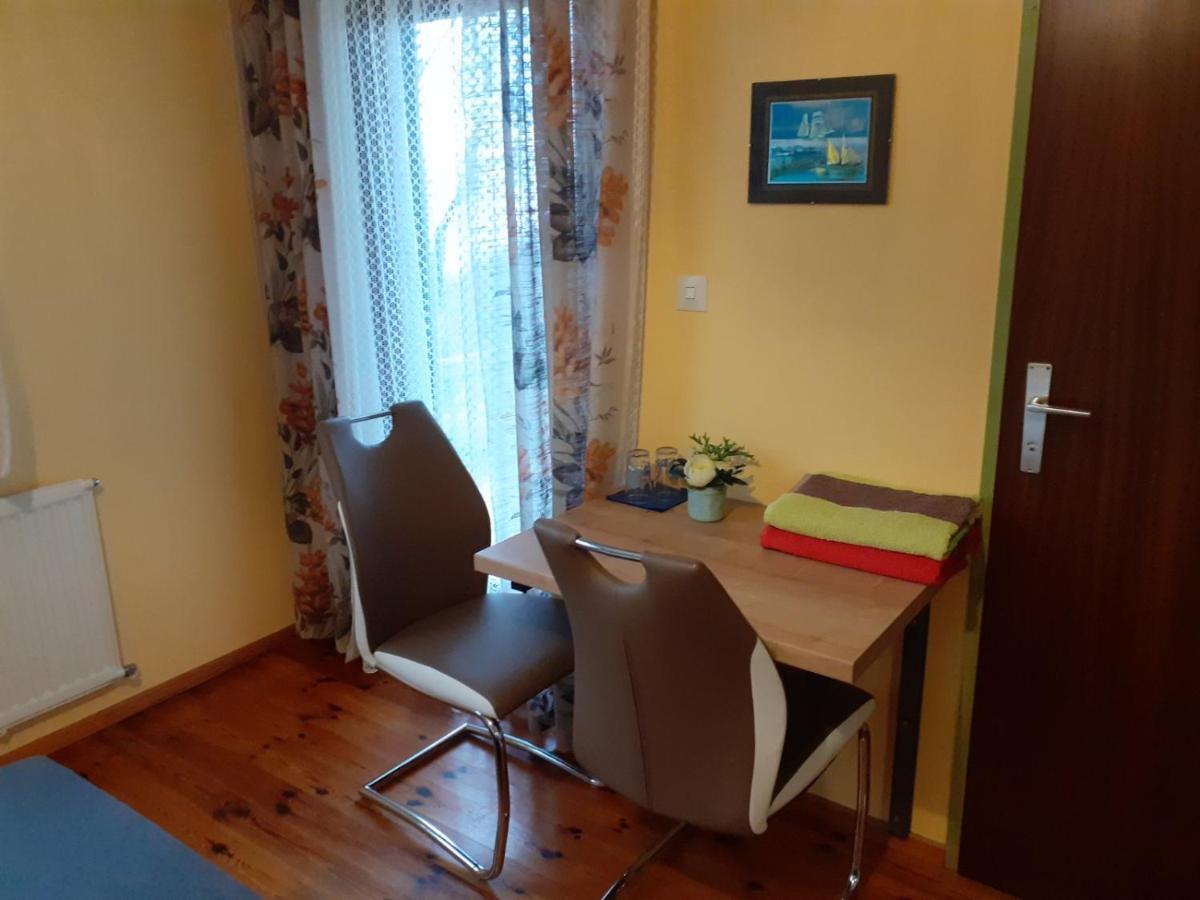 Obstbau Und Gaestezimmer Stani Китцек им Заусал Екстериор снимка